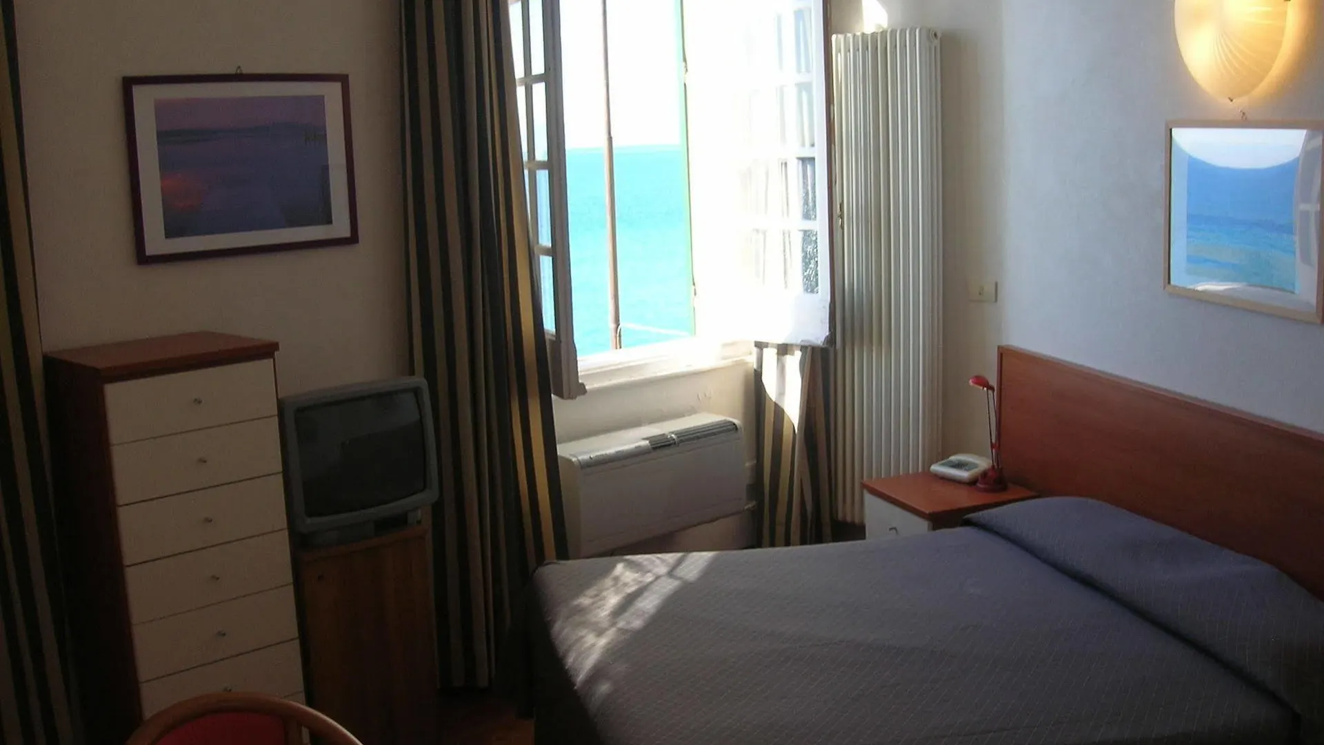 Casmona Hotel Camogli 3*,  Italy